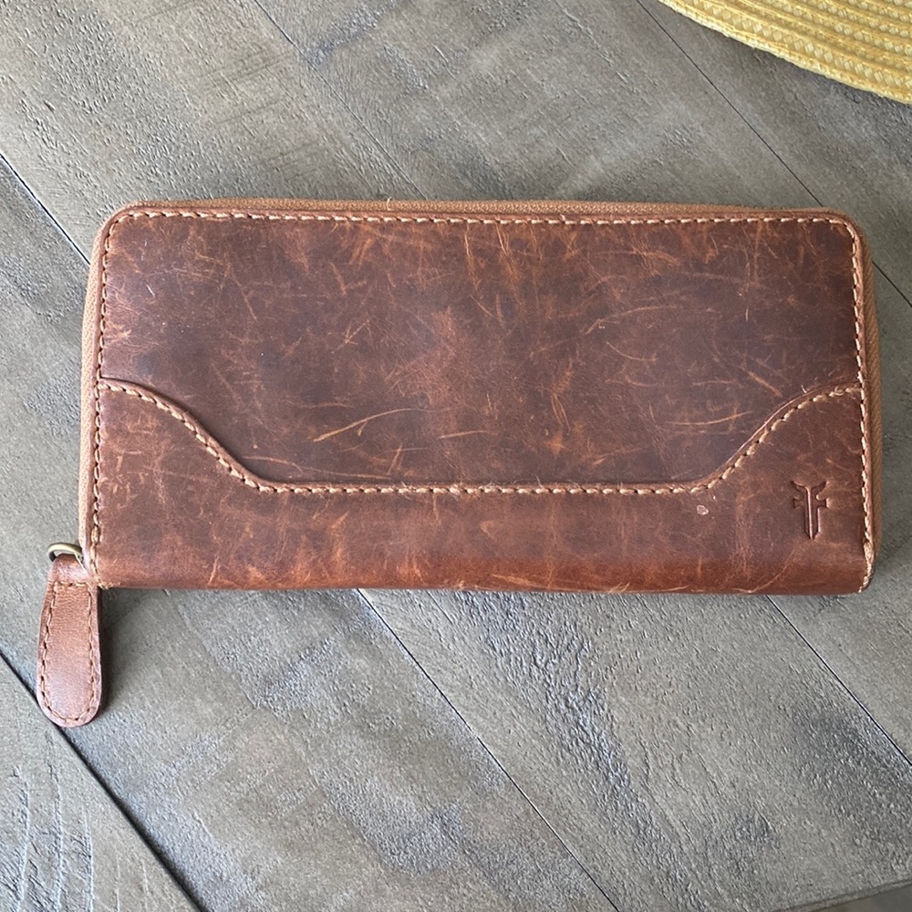 Frye Melissa zip around wallet brown/cognac